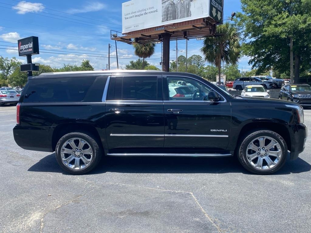 GMC Yukon XL Denali 2017