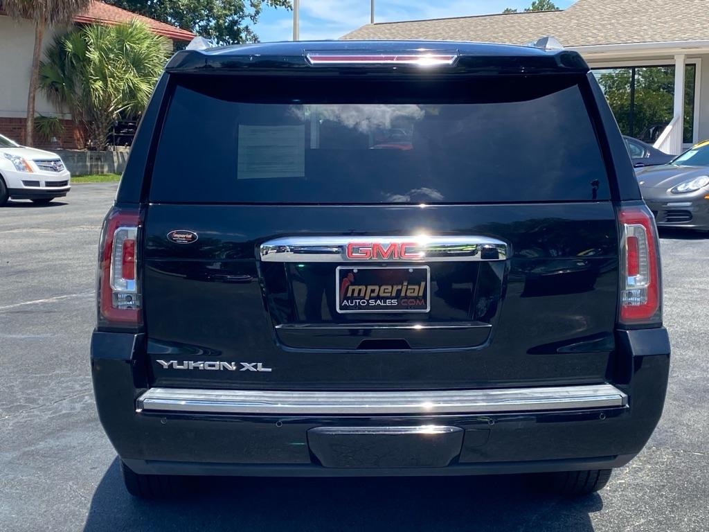 GMC Yukon XL Denali 2017