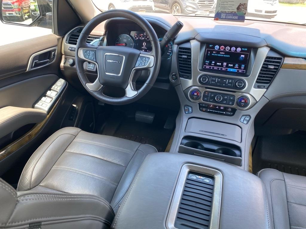 GMC Yukon XL Denali 2017
