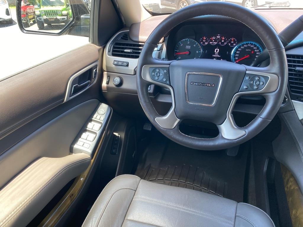 GMC Yukon XL Denali 2017