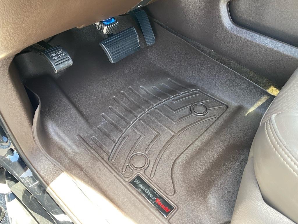 GMC Yukon XL Denali 2017