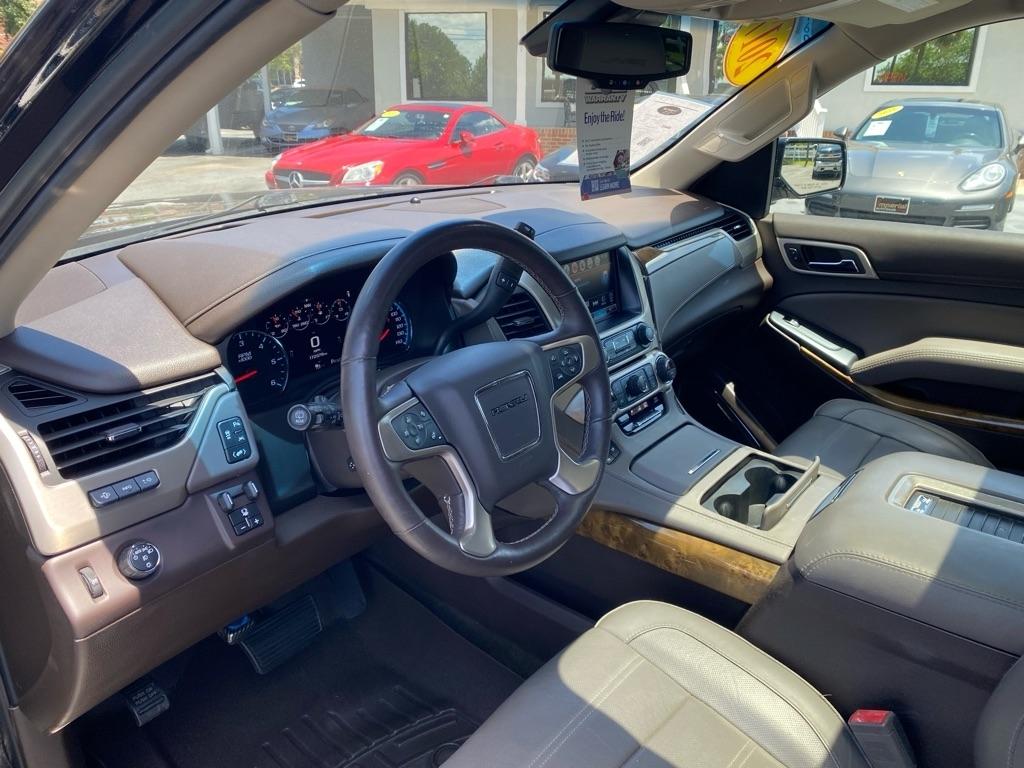 GMC Yukon XL Denali 2017