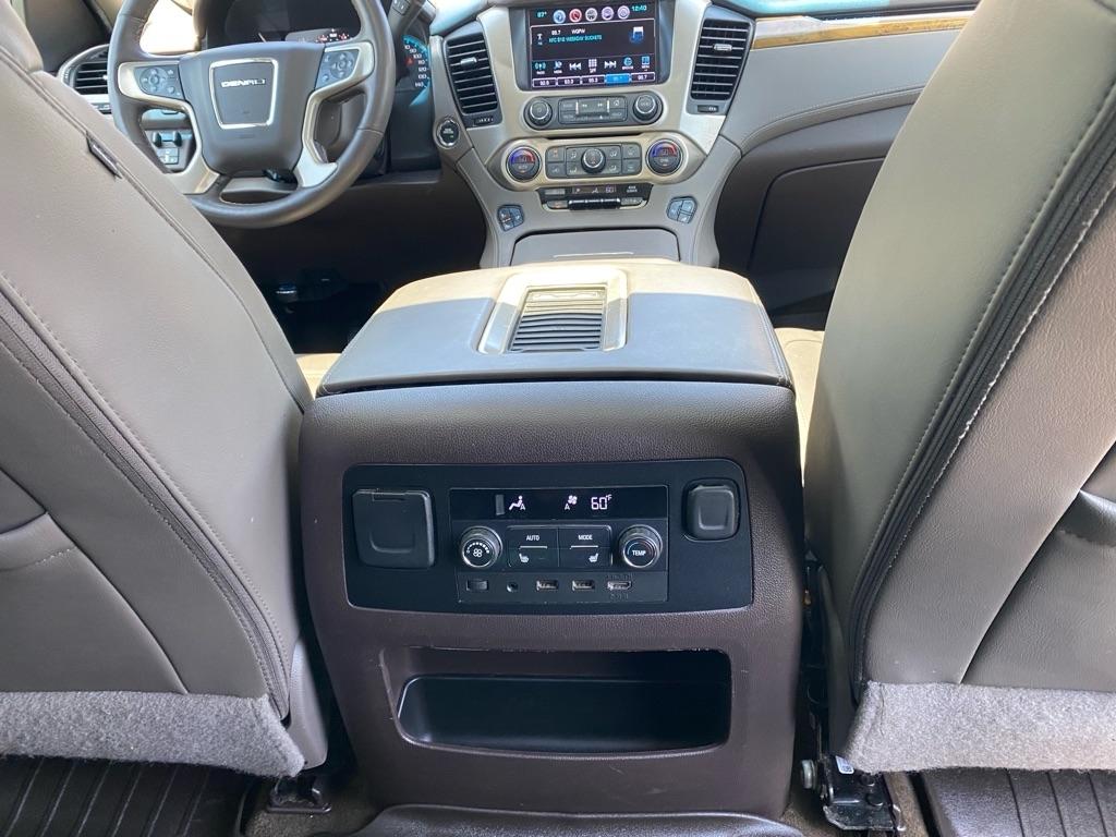 GMC Yukon XL Denali 2017
