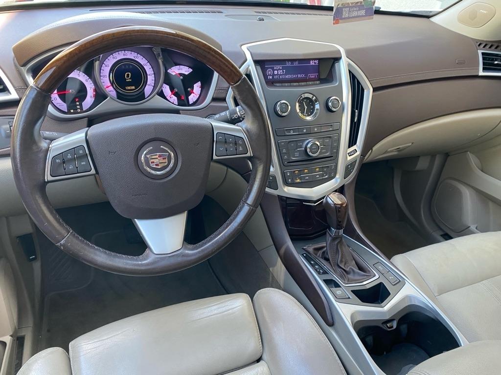 Cadillac SRX Luxury Collection 2011