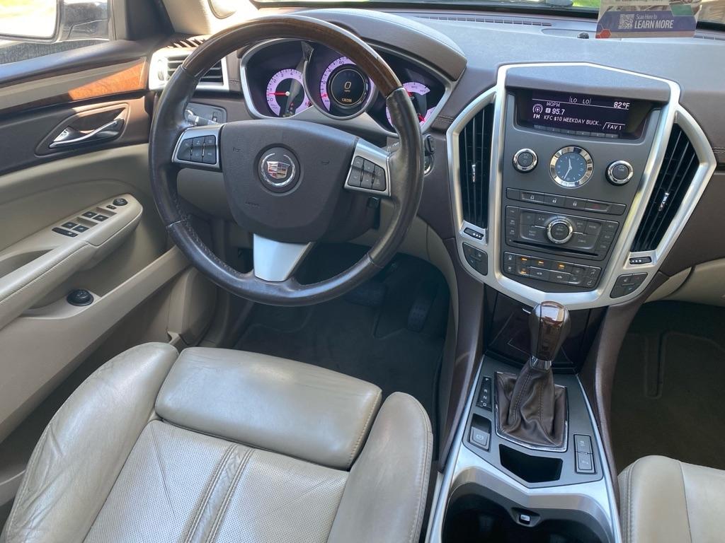 Cadillac SRX Luxury Collection 2011