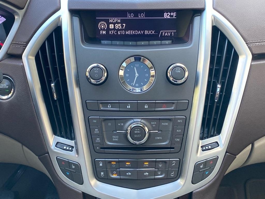 Cadillac SRX Luxury Collection 2011
