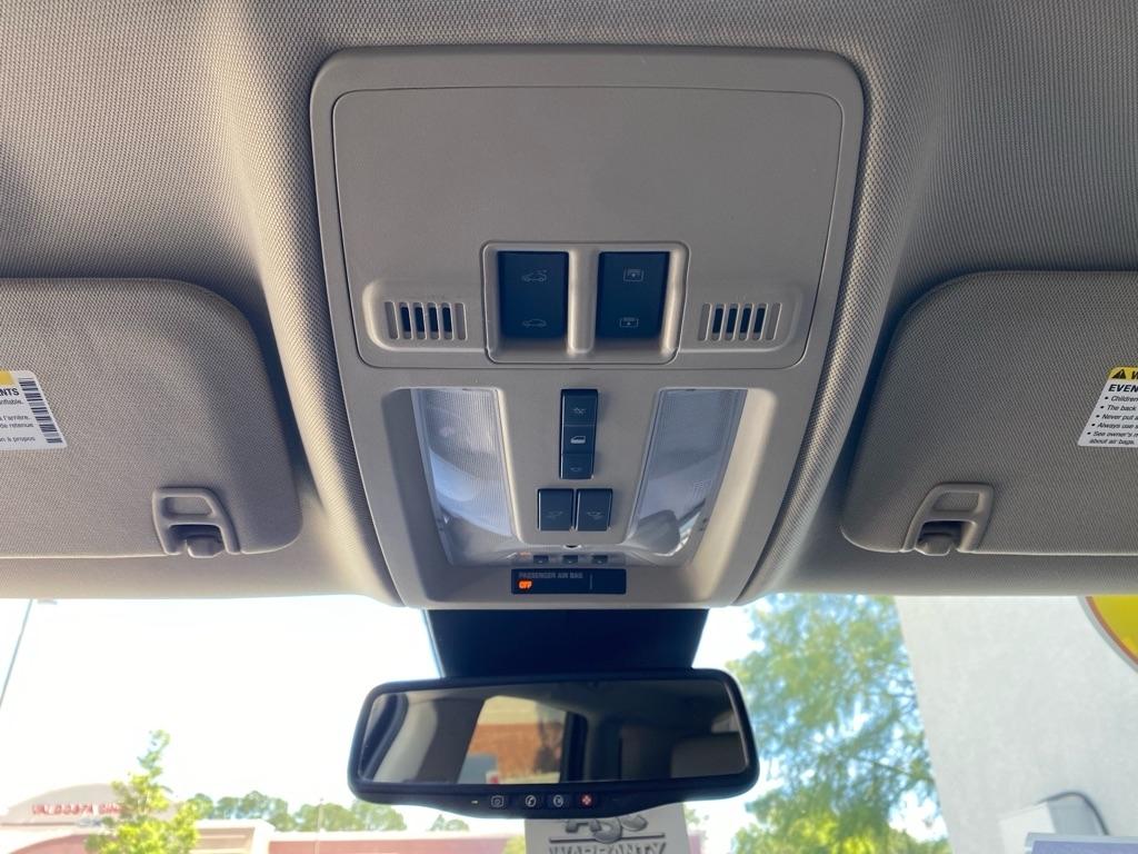 Cadillac SRX Luxury Collection 2011