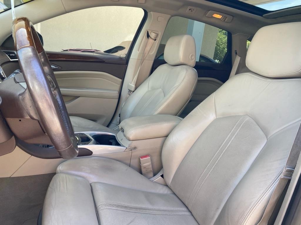 Cadillac SRX Luxury Collection 2011