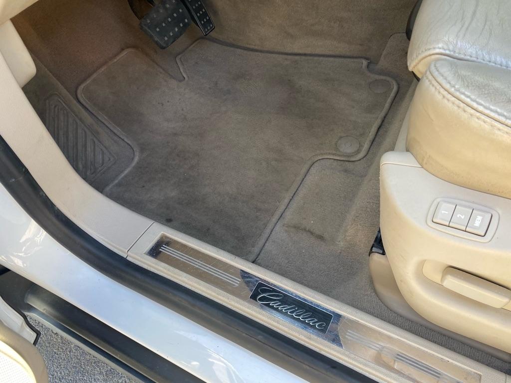 Cadillac SRX Luxury Collection 2011