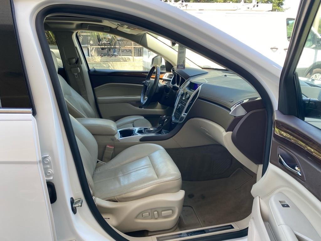 Cadillac SRX Luxury Collection 2011