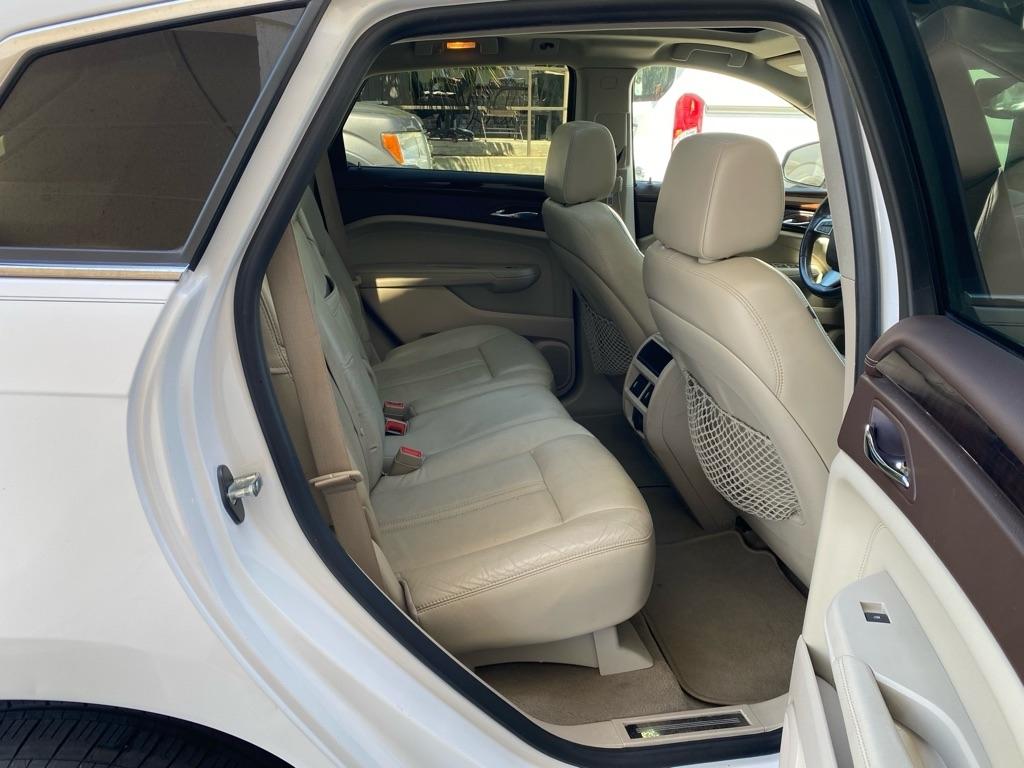 Cadillac SRX Luxury Collection 2011