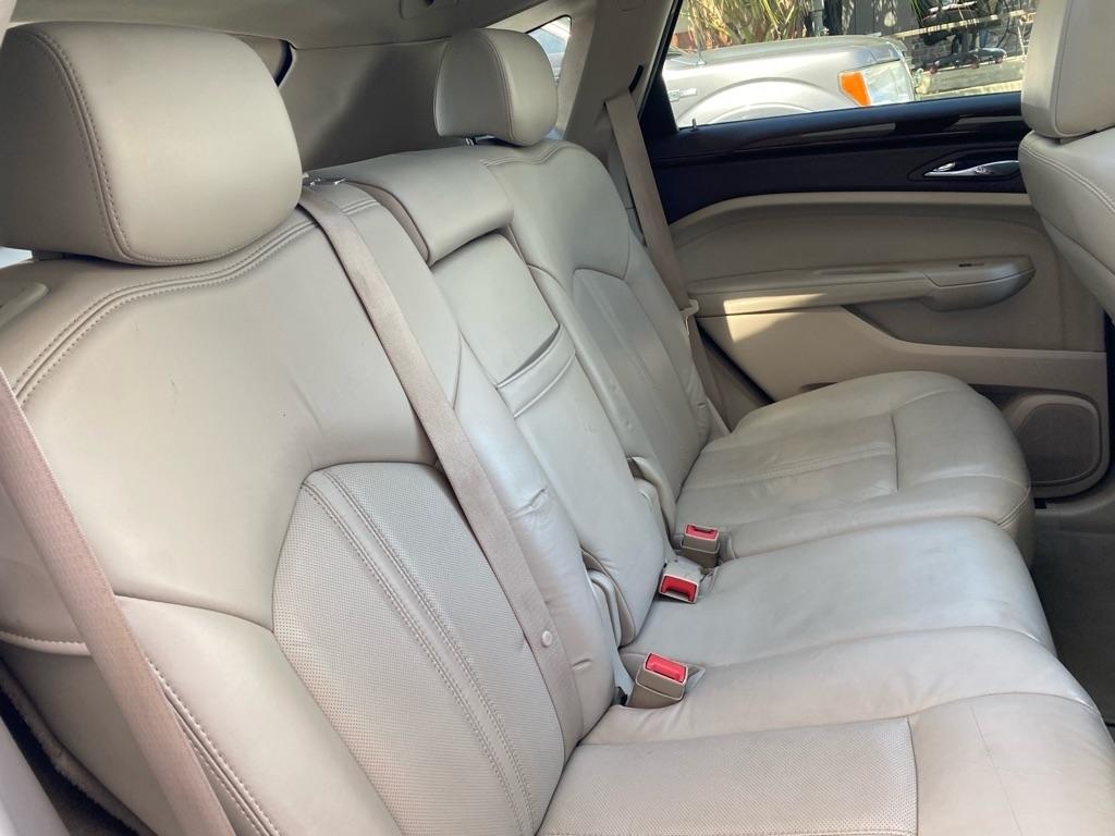 Cadillac SRX Luxury Collection 2011