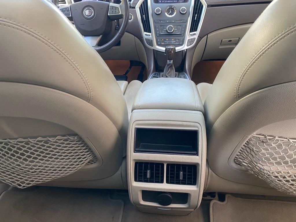 Cadillac SRX Luxury Collection 2011
