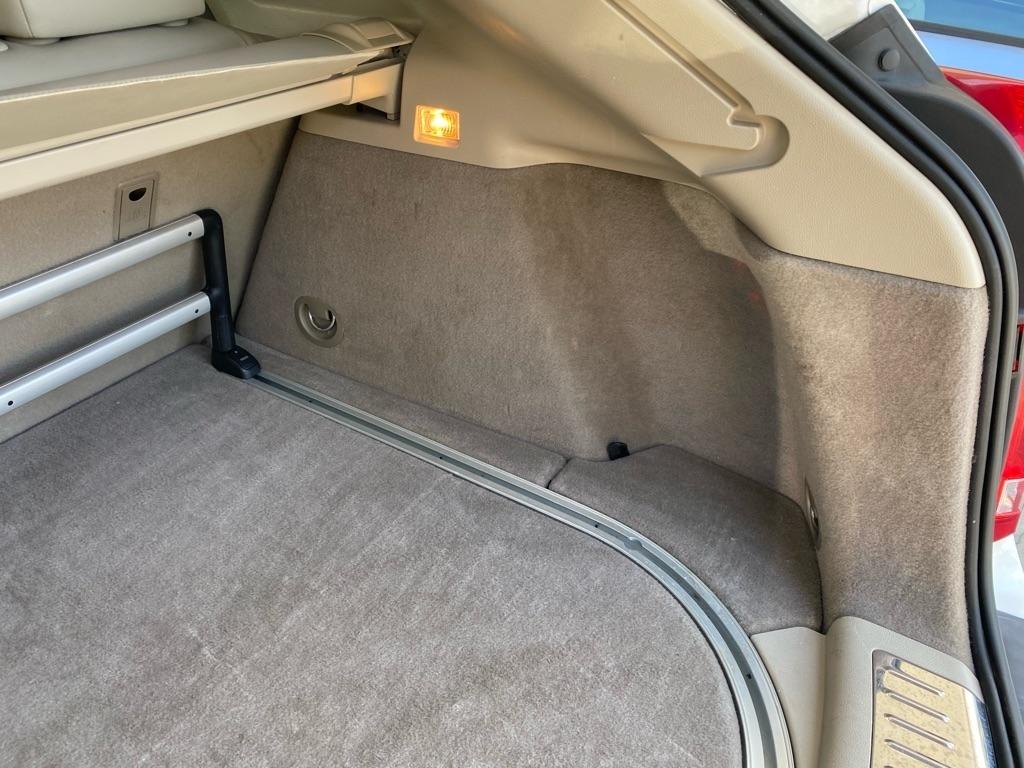 Cadillac SRX Luxury Collection 2011