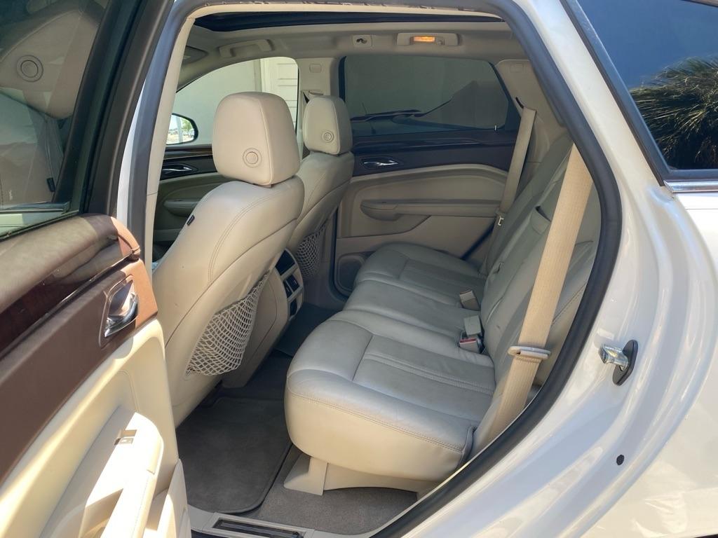 Cadillac SRX Luxury Collection 2011