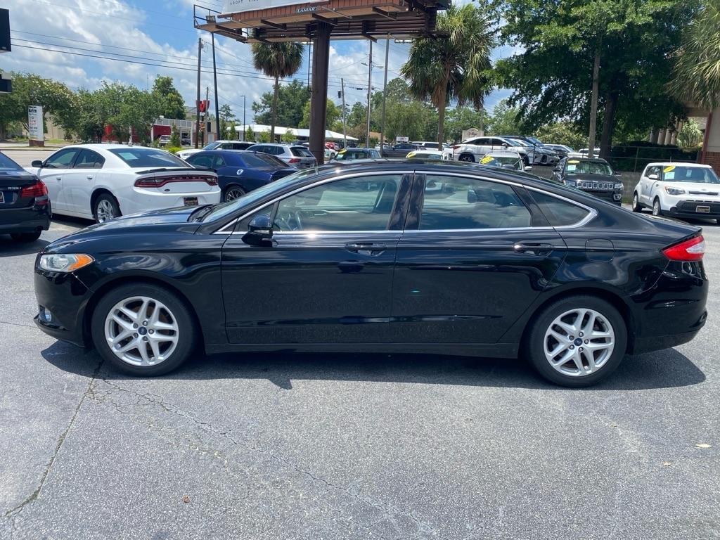 Ford Fusion SE 4D Sedan 4 Cyl 2016