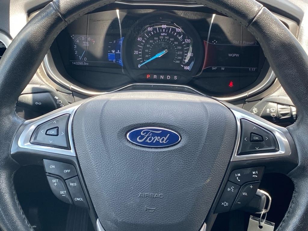 Ford Fusion SE 4D Sedan 4 Cyl 2016