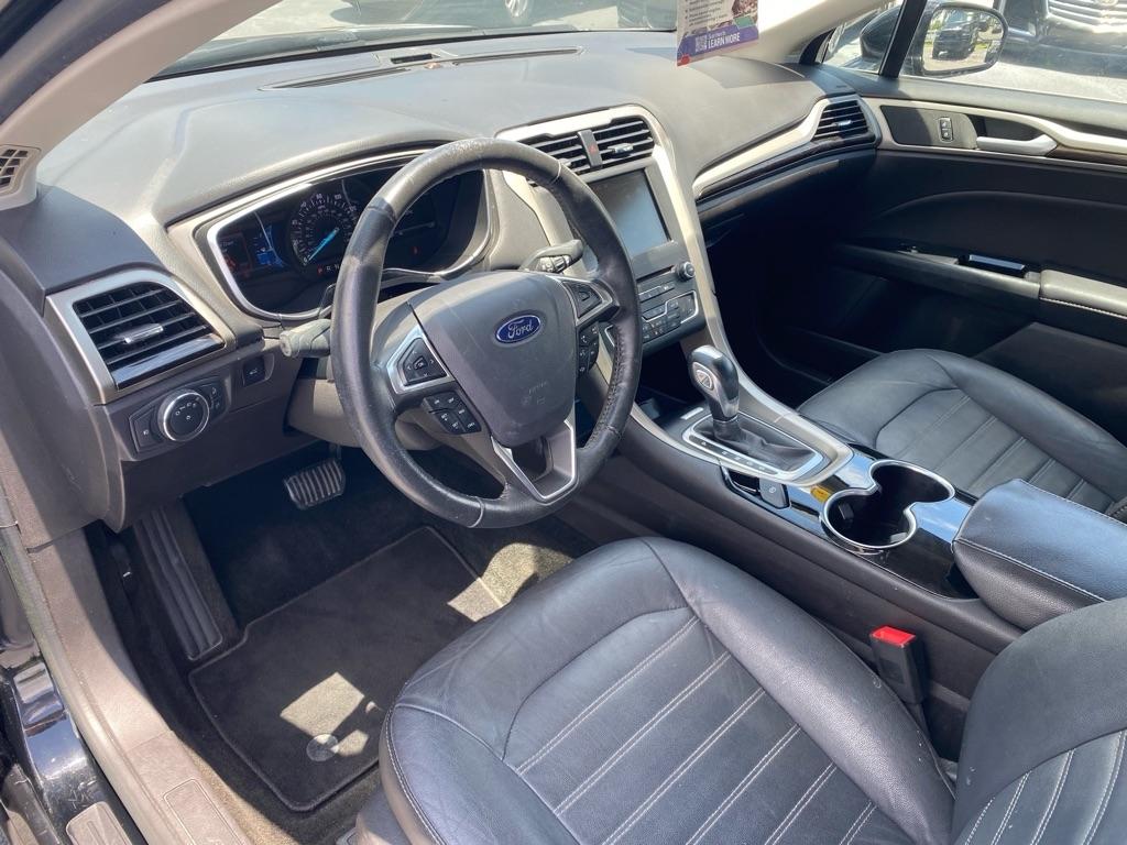 Ford Fusion SE 4D Sedan 4 Cyl 2016