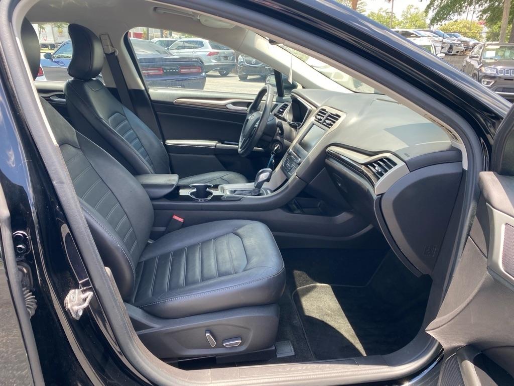 Ford Fusion SE 4D Sedan 4 Cyl 2016