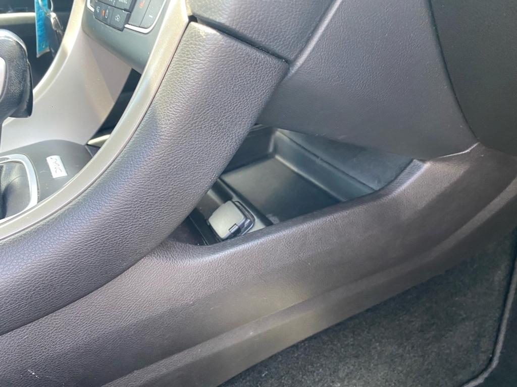 Ford Fusion SE 4D Sedan 4 Cyl 2016