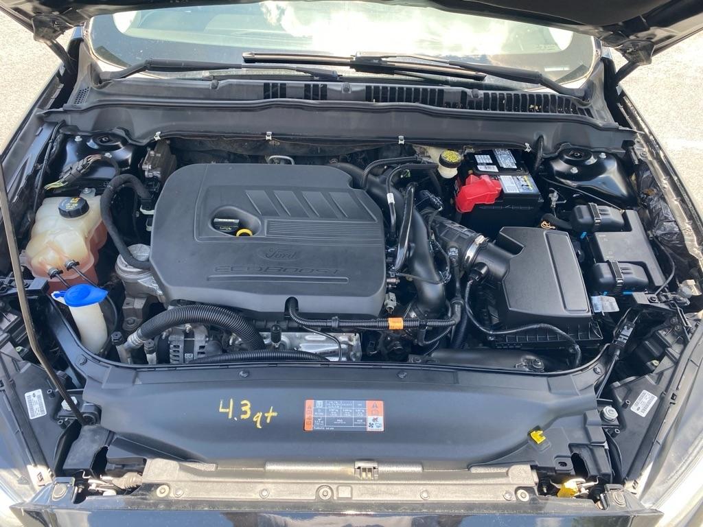 Ford Fusion SE 4D Sedan 4 Cyl 2016