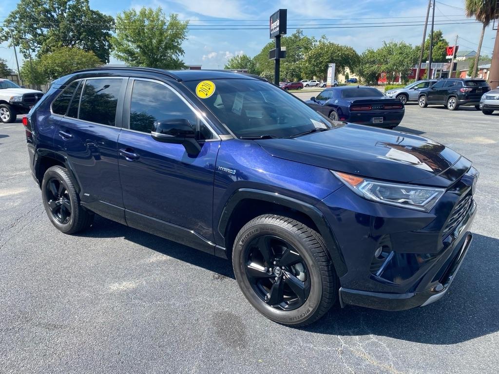Toyota RAV4 Hybrid XLE AWD 2020