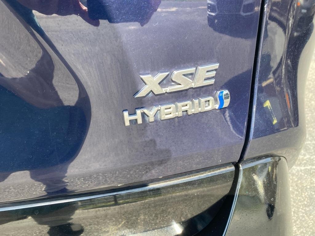 Toyota RAV4 Hybrid XLE AWD 2020