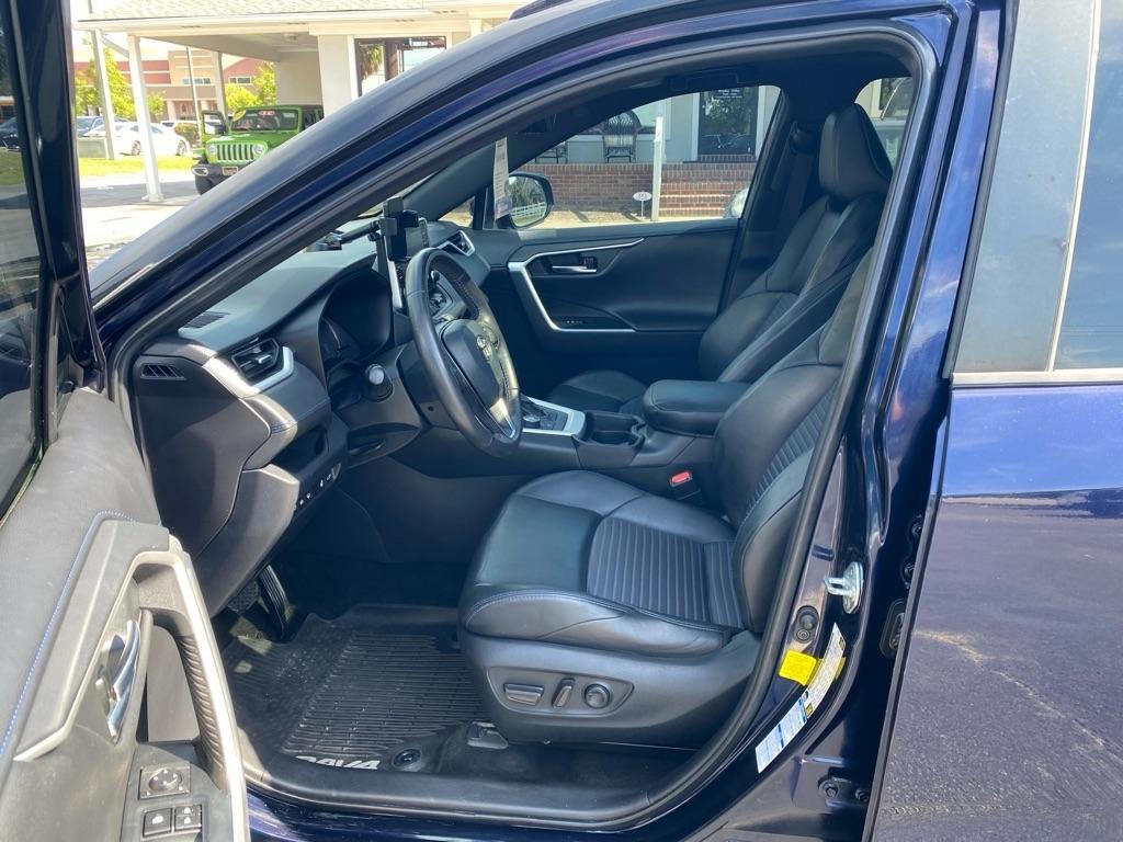 Toyota RAV4 Hybrid XLE AWD 2020