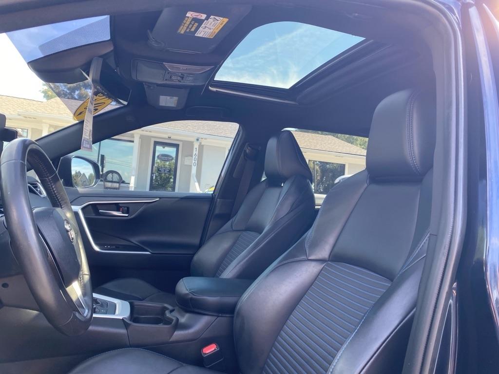 Toyota RAV4 Hybrid XLE AWD 2020