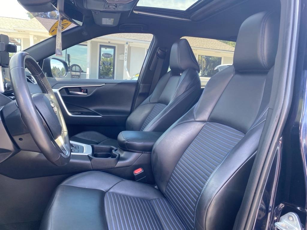 Toyota RAV4 Hybrid XLE AWD 2020