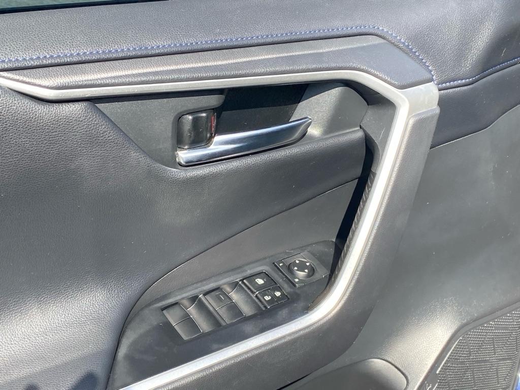 Toyota RAV4 Hybrid XLE AWD 2020