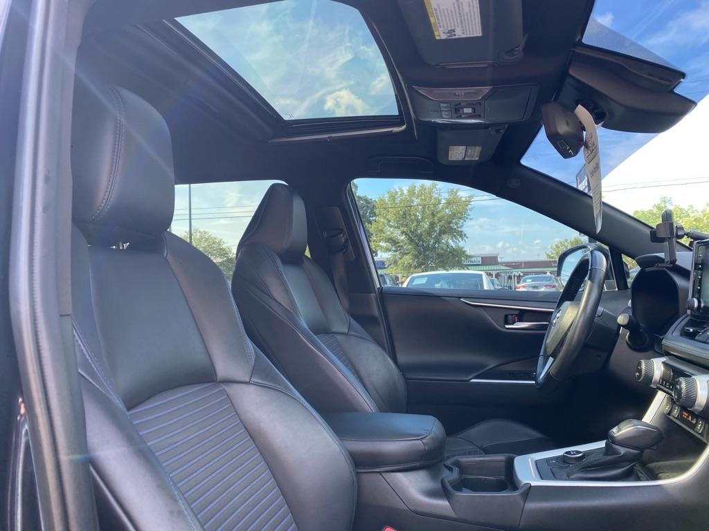 Toyota RAV4 Hybrid XLE AWD 2020