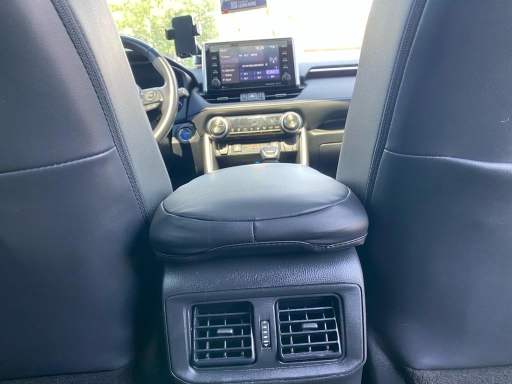Toyota RAV4 Hybrid XLE AWD 2020
