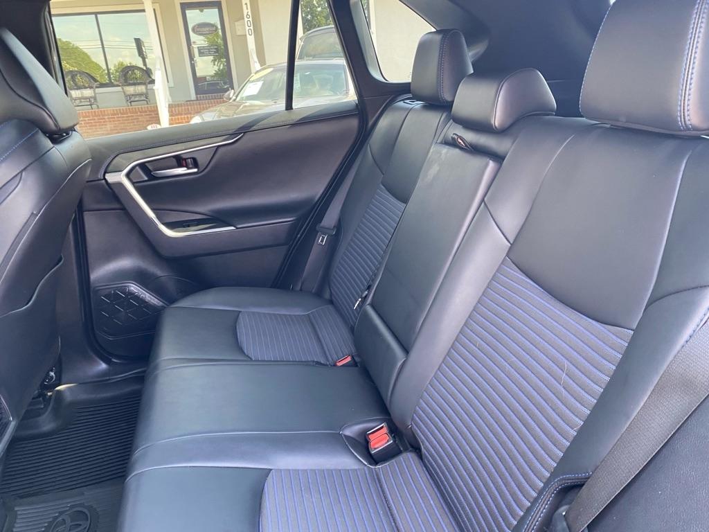 Toyota RAV4 Hybrid XLE AWD 2020
