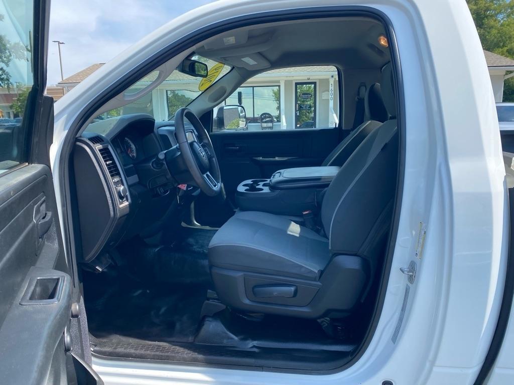 RAM 1500 Classic Tradesman Regular Cab SWB 4WD 2019