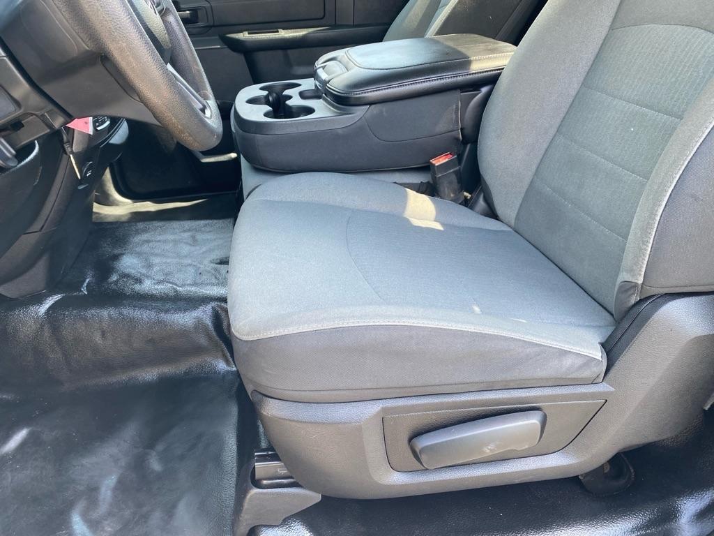 RAM 1500 Classic Tradesman Regular Cab SWB 4WD 2019