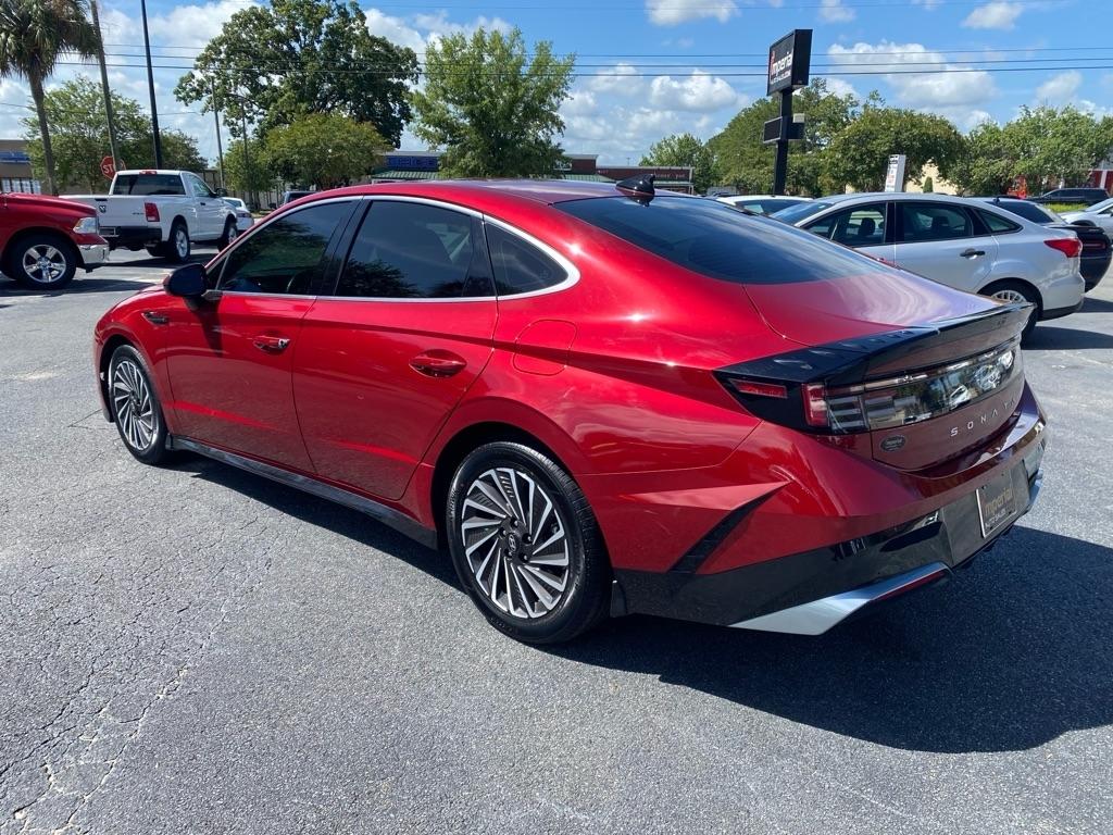 Hyundai Sonata Hybrid  2024