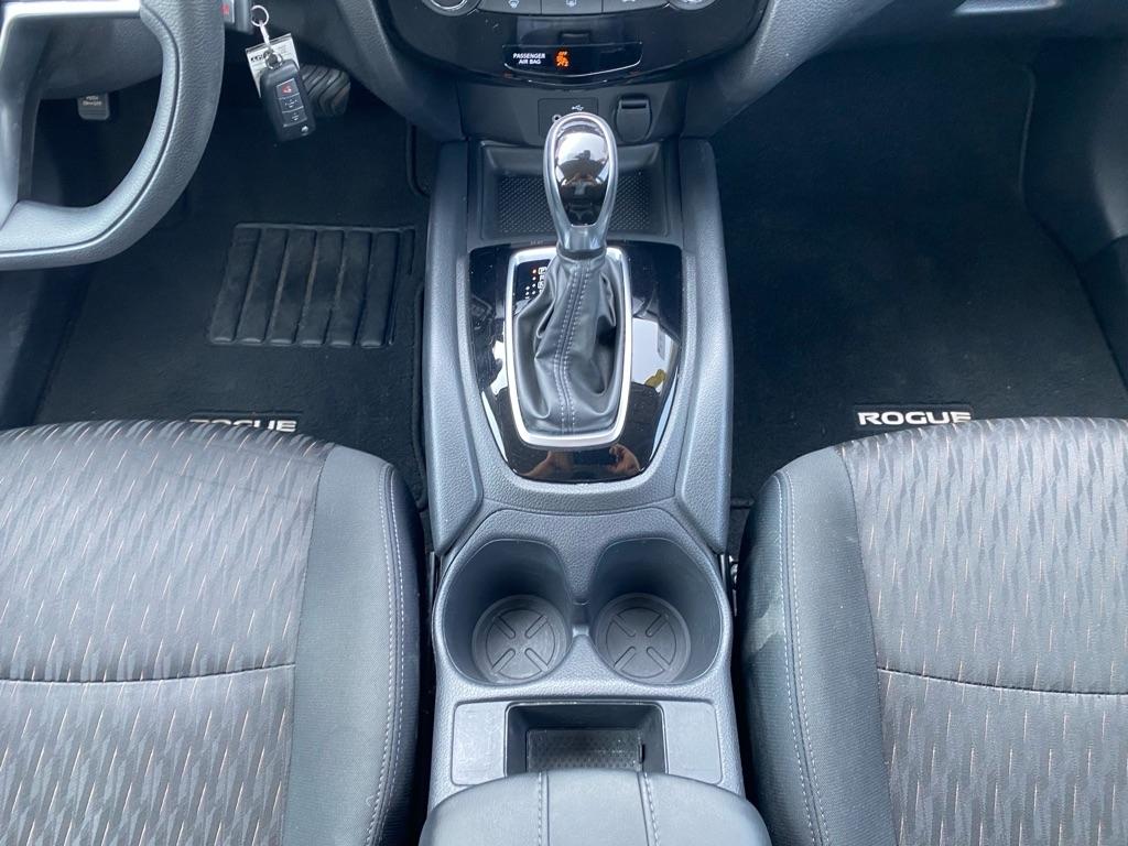 Nissan Rogue  2020