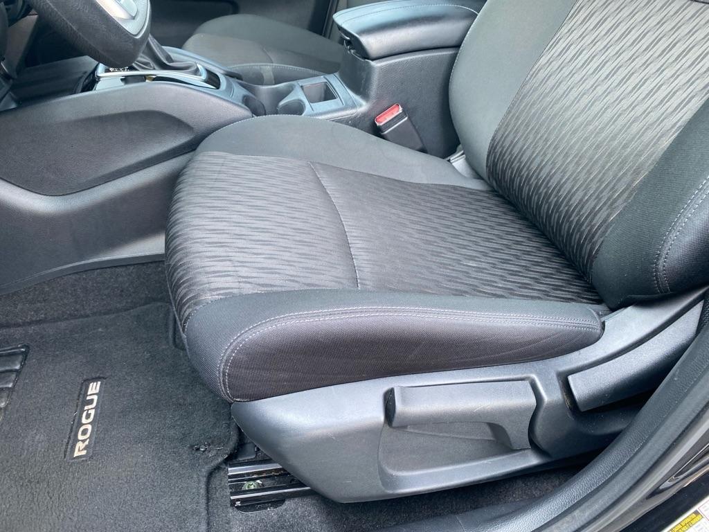 Nissan Rogue  2020
