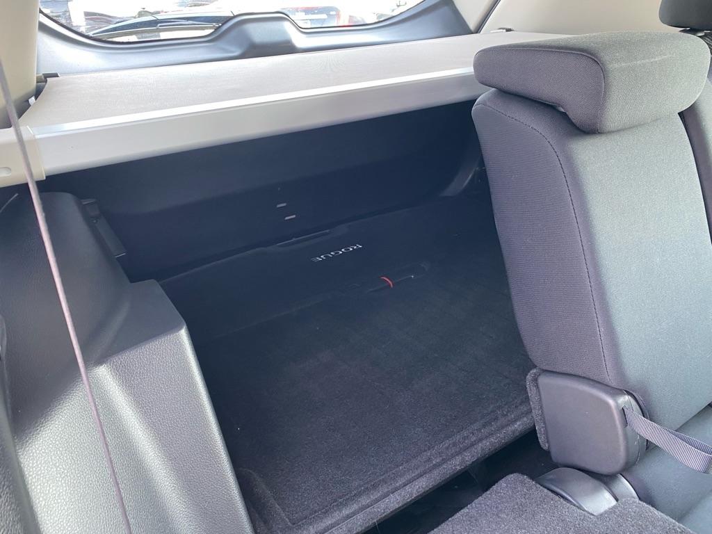 Nissan Rogue  2020