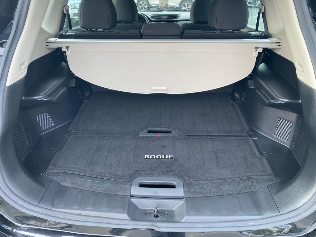 Nissan Rogue  2020