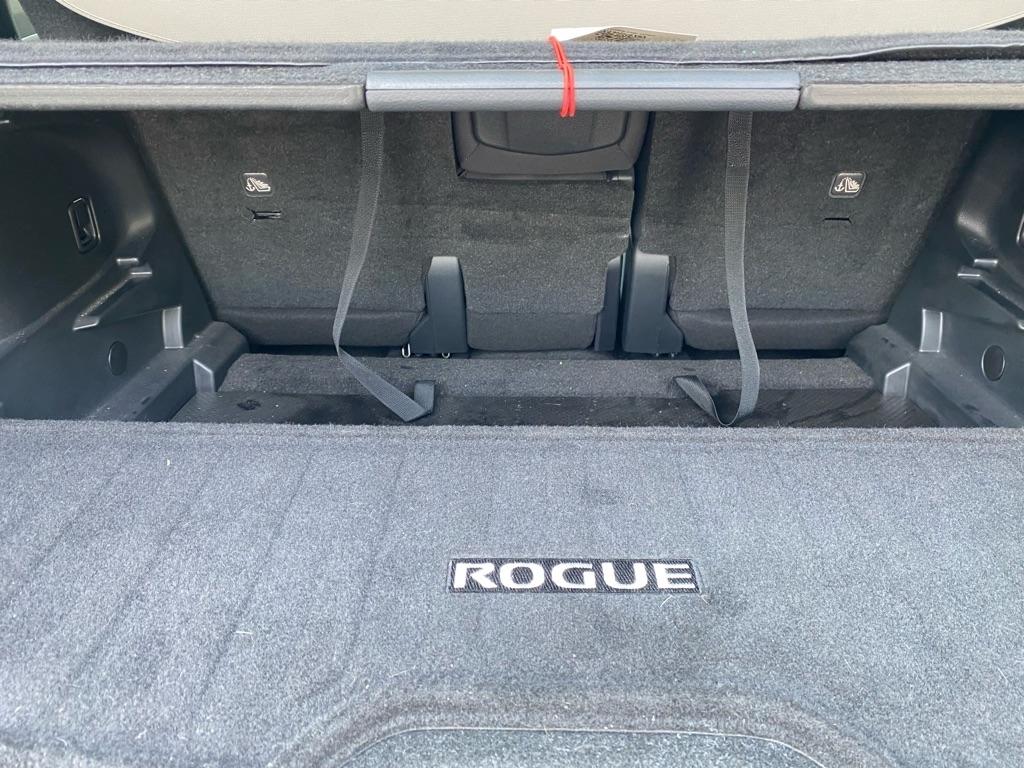 Nissan Rogue  2020