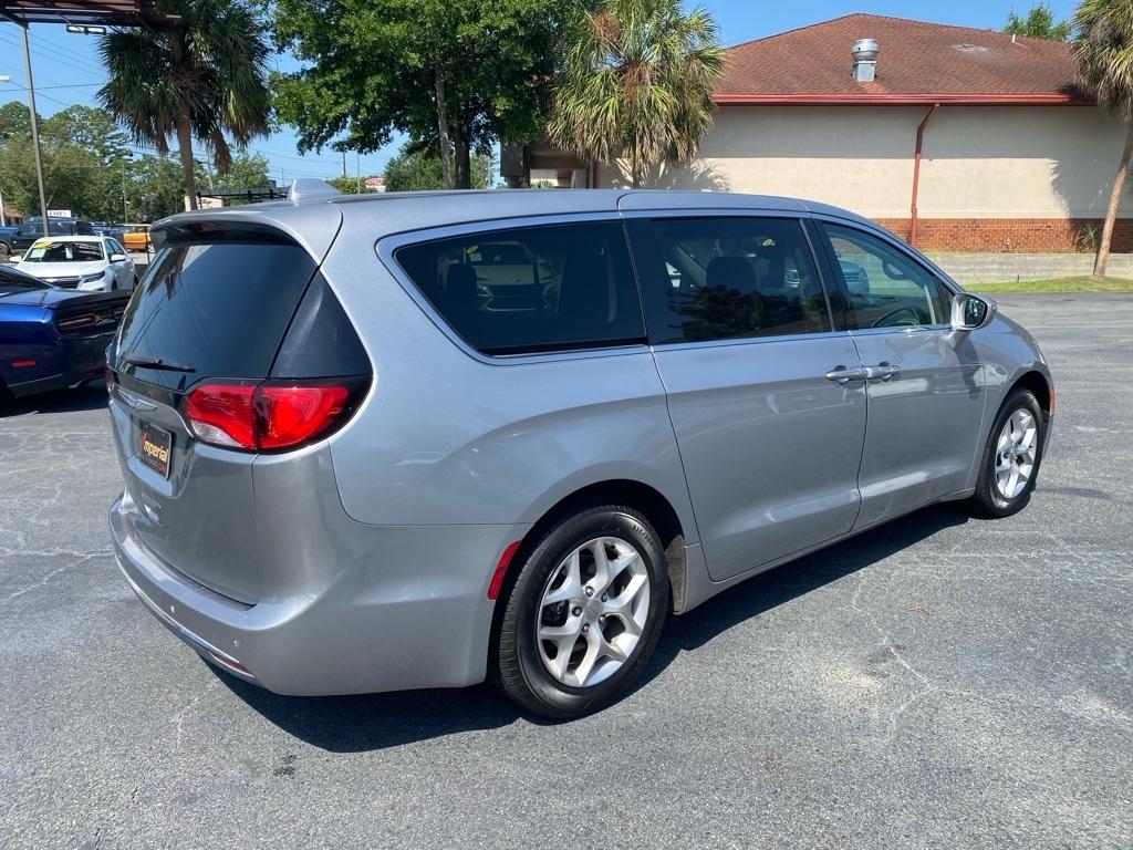 Chrysler Pacifica Touring Plus 2019