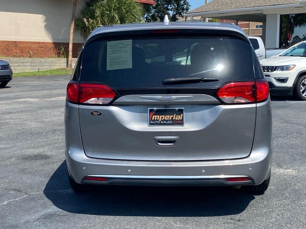 Chrysler Pacifica Touring Plus 2019