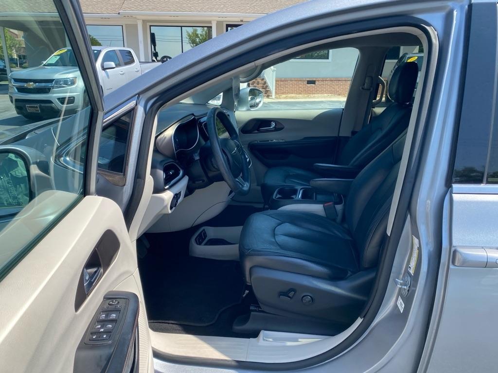 Chrysler Pacifica Touring Plus 2019