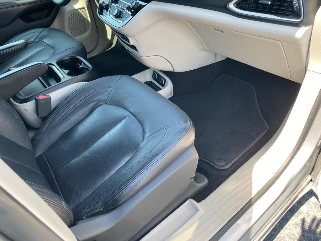 Chrysler Pacifica Touring Plus 2019
