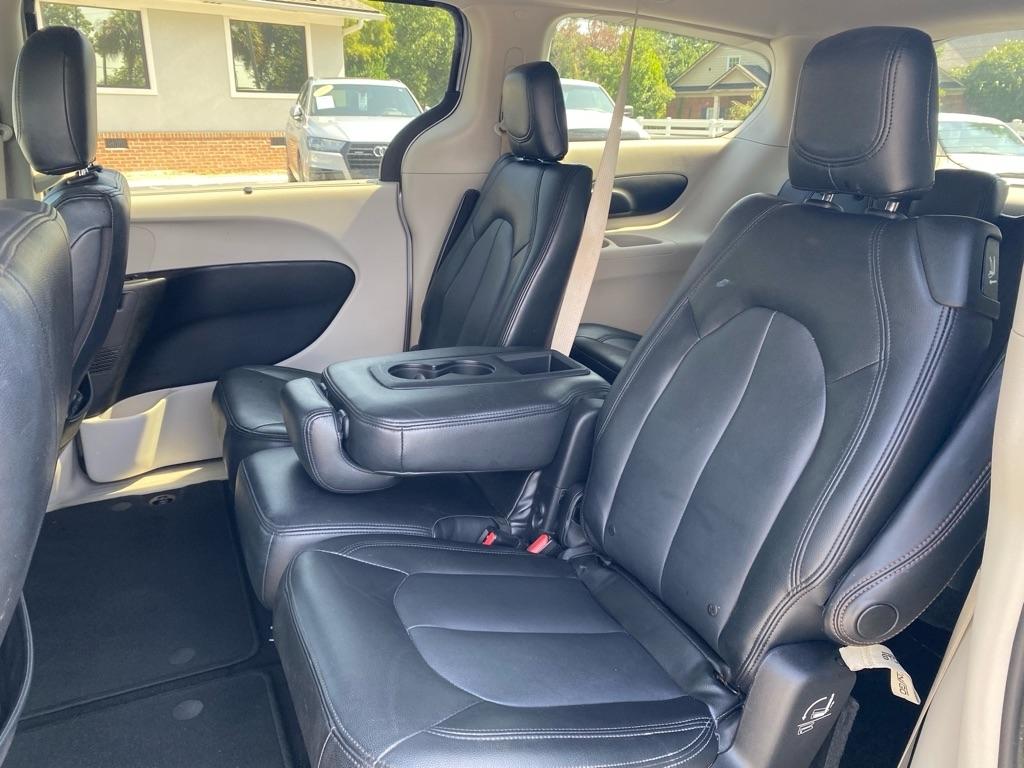 Chrysler Pacifica Touring Plus 2019