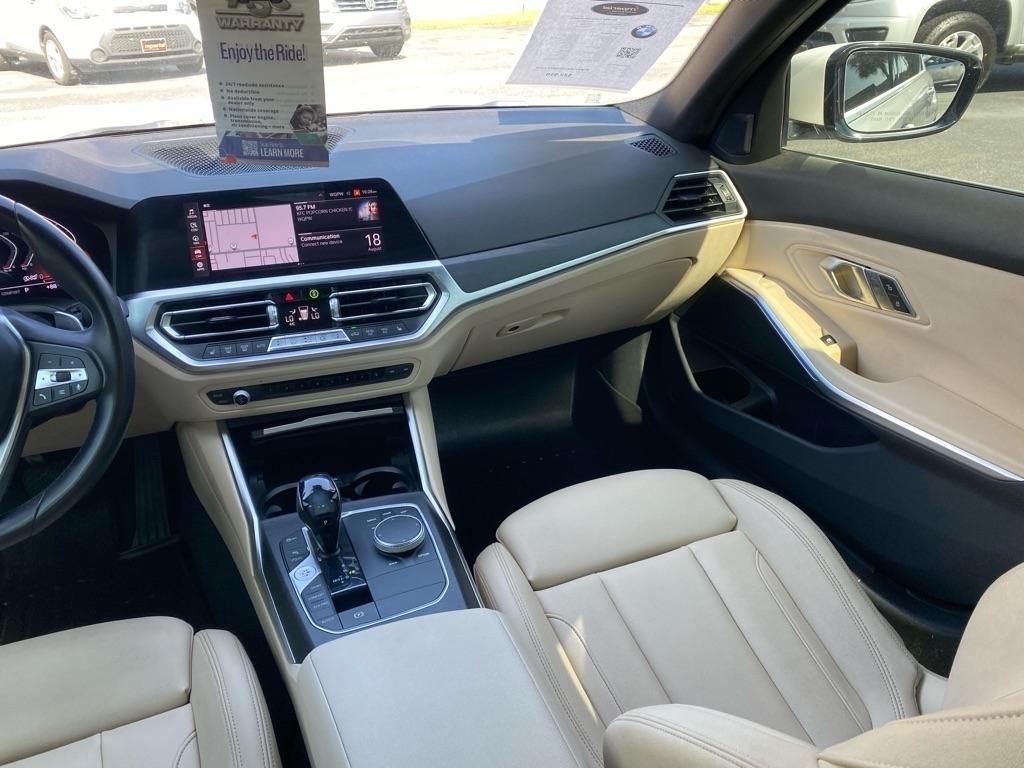 BMW 3-Series  2021