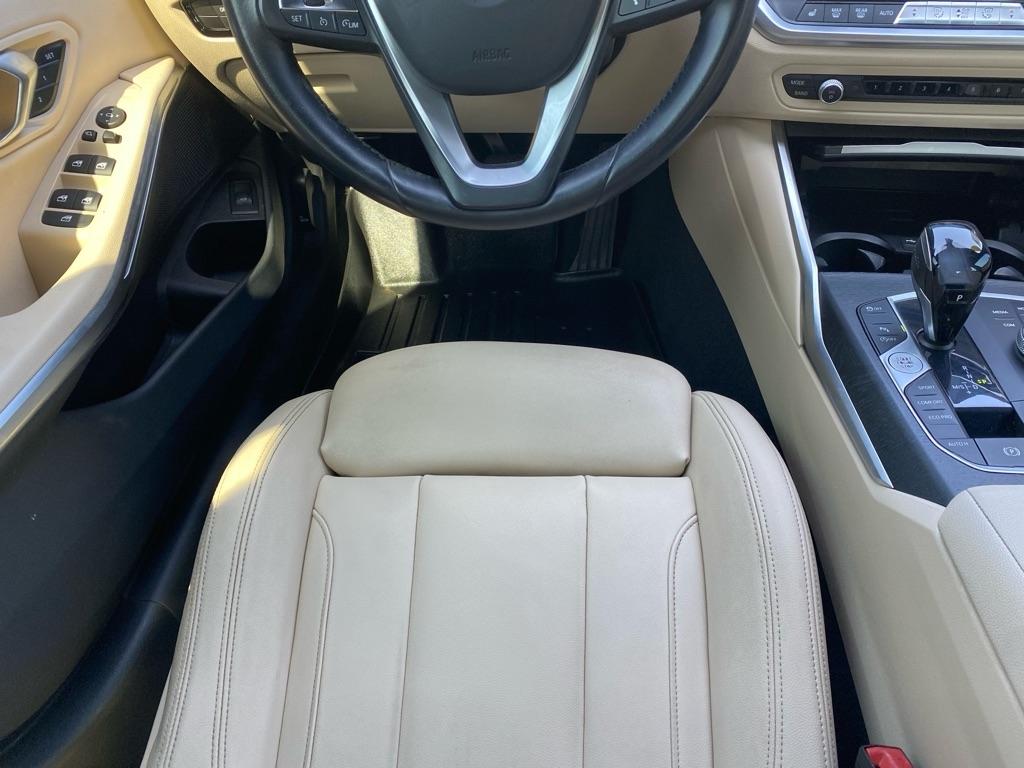 BMW 3-Series  2021