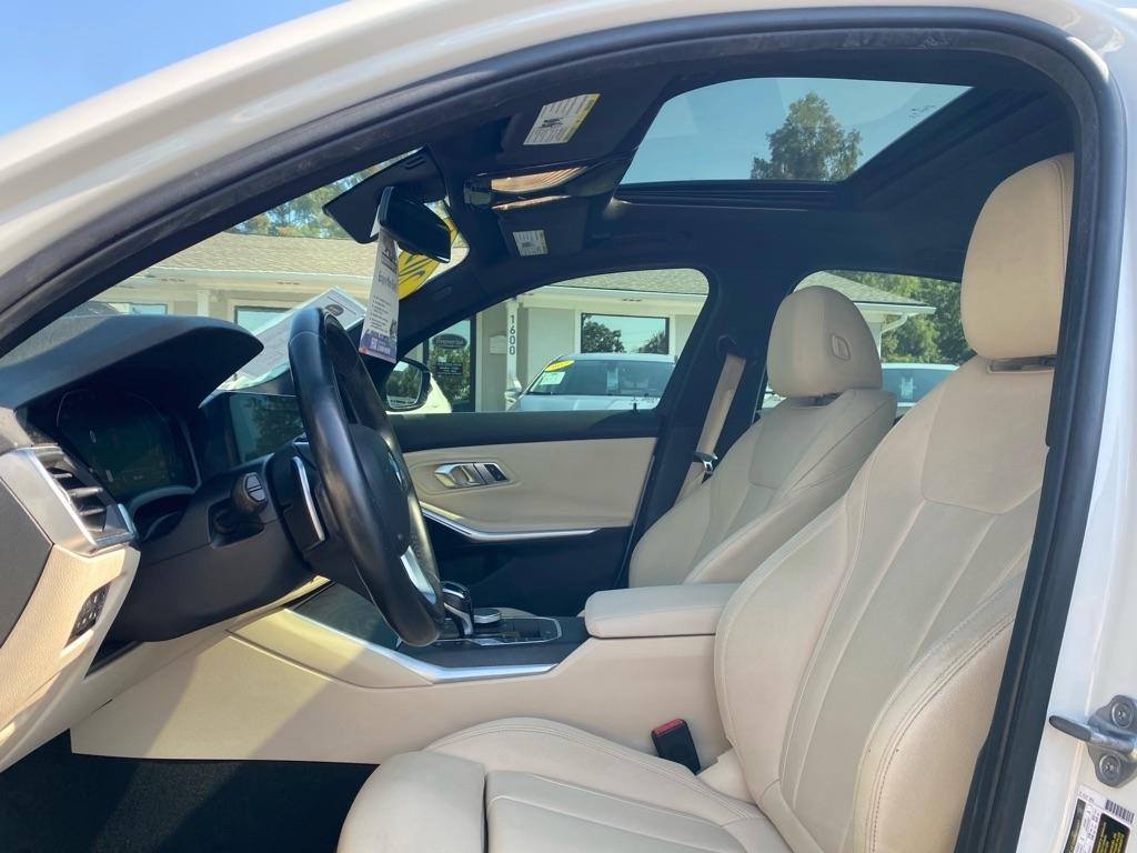 BMW 3-Series  2021